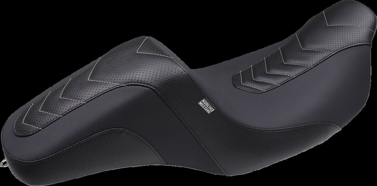 Seter Harley touring til Harley-Davidson — Mustang 76322GM