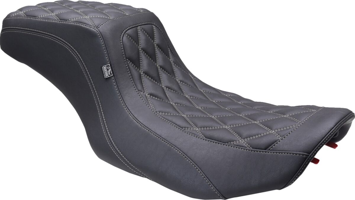 Seter Harley touring til Harley-Davidson — Mustang 88415GM
