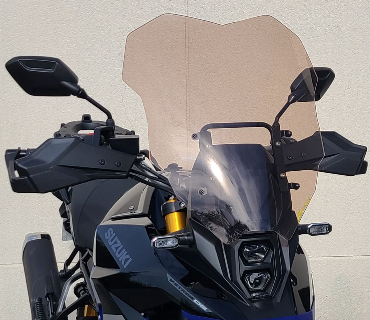 Vindskjerm gate til Suzuki V-STROM 800 DE ABS — Bullster BS132HPIN