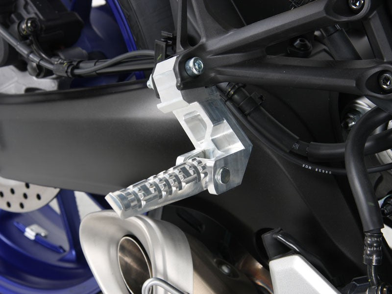 Hepco & Becker Yamaha MT-09 17- Senkesett passasjer fothvilersett