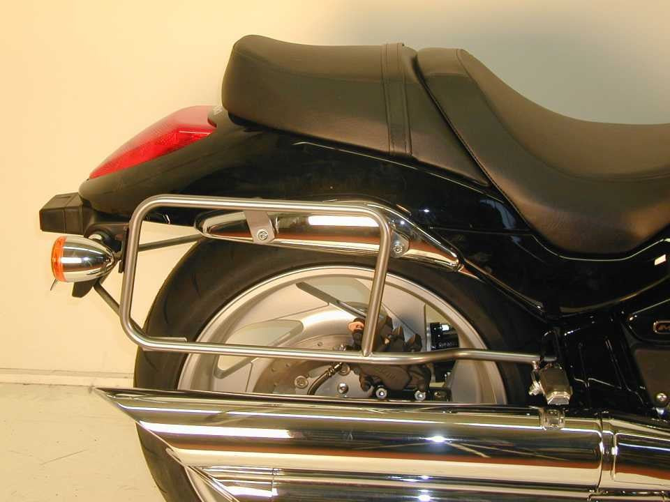 Hepco & Becker M1800R intruder 06- sideveskebærer crom