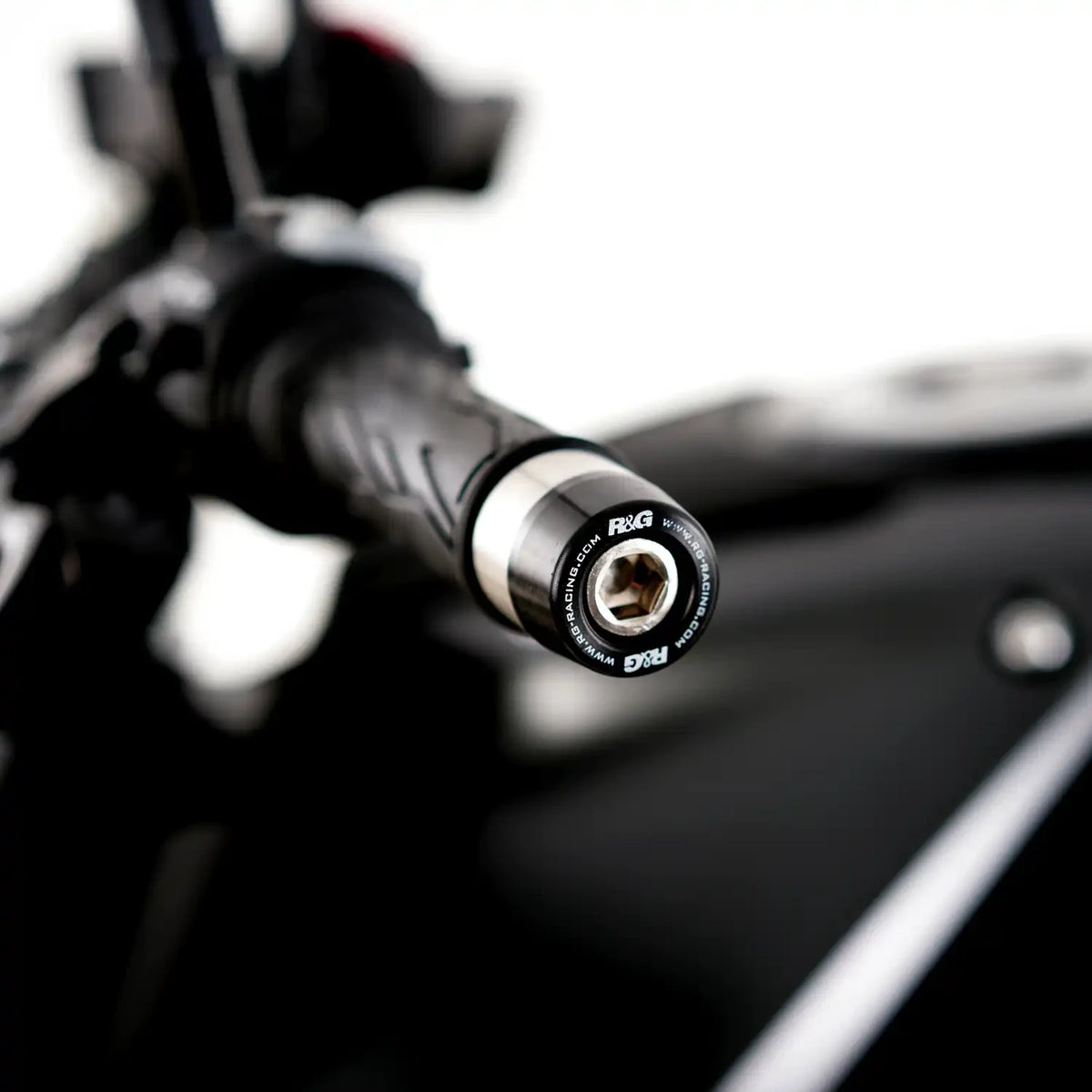 R&G Styrevekter, Suzuki GSX-R1000/R '17-