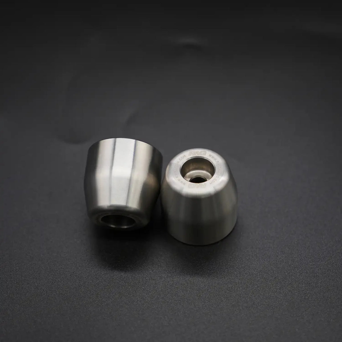 R&G Stainless Styrevekter, rsvr, RSV Mille, Tuono '02-'10, V4 Tuono 1000/1100 '11-, Futura, Mana, Inazuma 250
