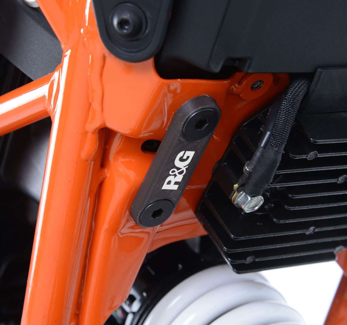 R&G Rear Footrest Plate (left side), KTM 125/200 Duke '17-