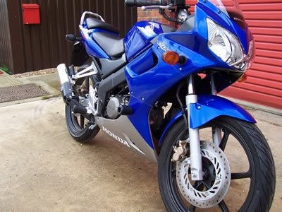 R&G Crash Protector (white) - Honda CBR125R up to '10