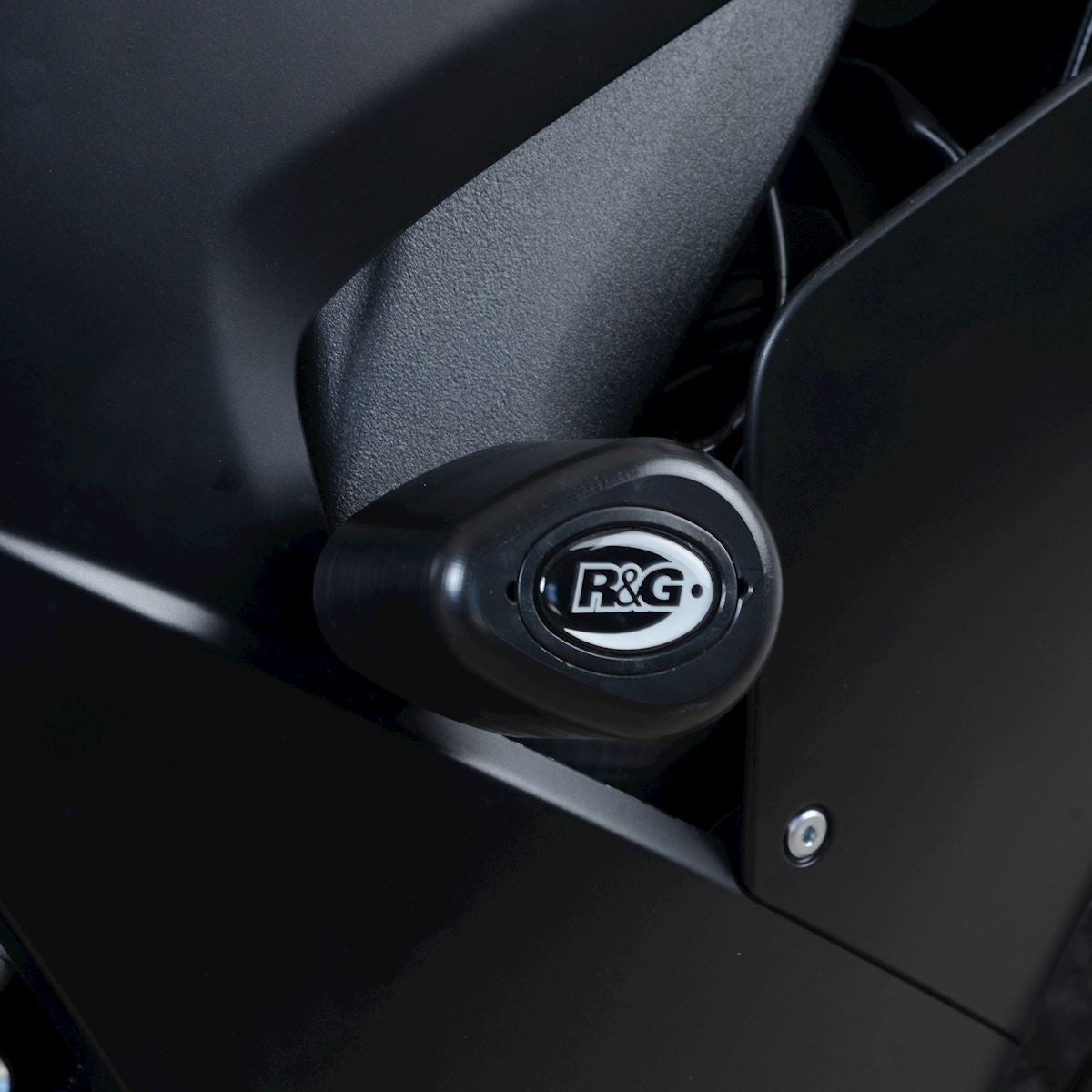 R&G Aero Crash Protectors (front engine mount), white, BMW F900R '20-