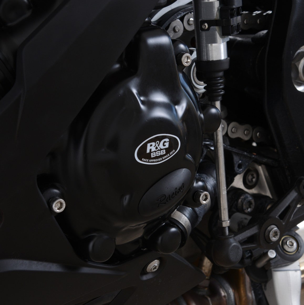 R&G BMW S1000RR '19- / S1000R '21- / M1000RR '21- left side Generatordeksel. Race/road version