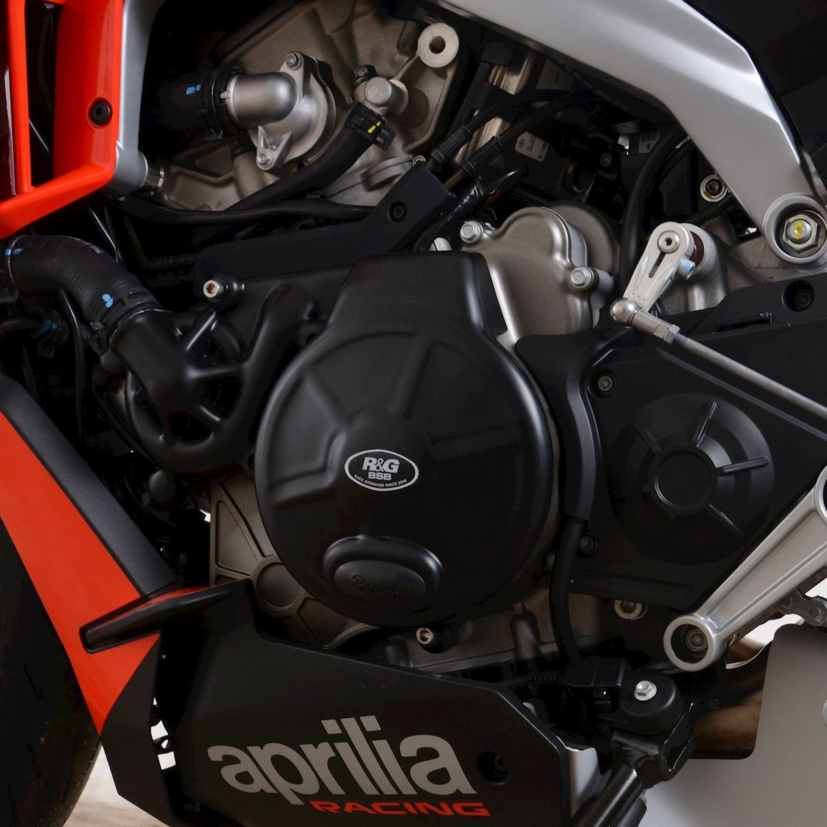R&G Aprilia RS660 '21- / 660 Tuono '21- / Tuareg 660 '22-, left side Generatordeksel. Race/road version