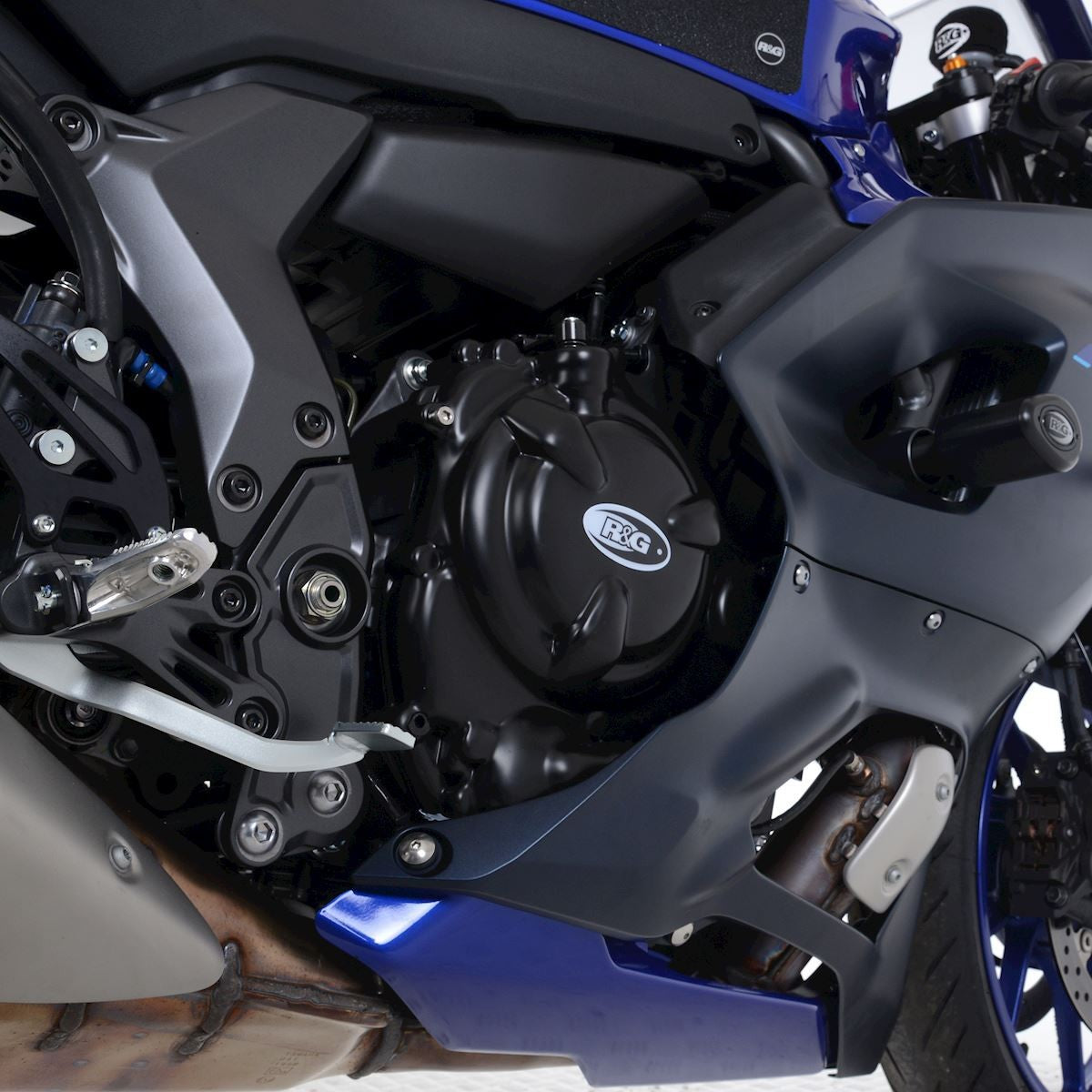 R&G Yamaha R7 '22-, MT-07, XSR700, Tracer 700 '16-'20, Tracer 7 (GT) '21-, XTZ700 Tenere '19- RHS Clutchdeksel. Road/race version