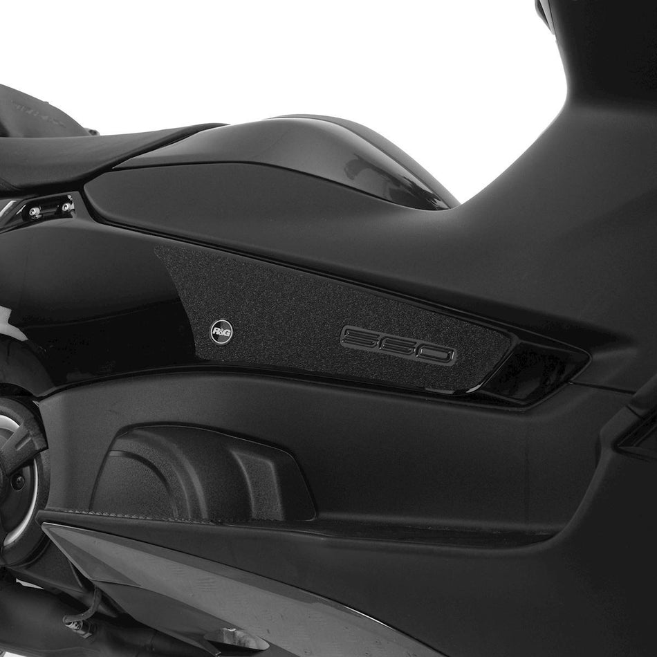 R&G Yamaha tmax 560 '22- Boot Guard 2-piece (lower plastic panels)