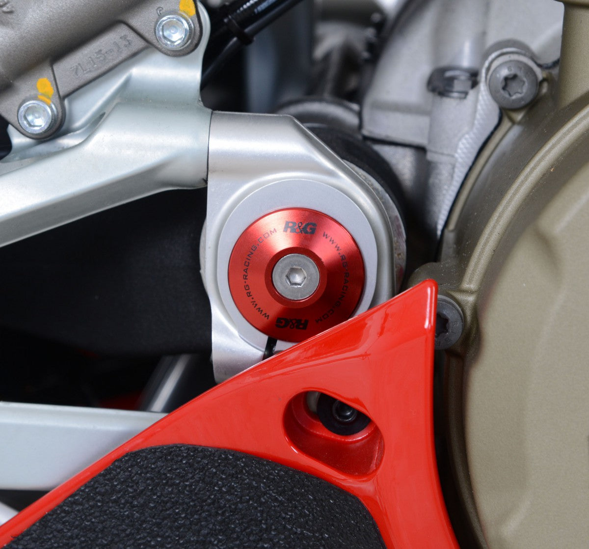 R&G Frame Plug (single, left or right side, swingarm pivot, red), Ducati Panigale V4 / V4S / Speciale / Streetfighter V4 '20-