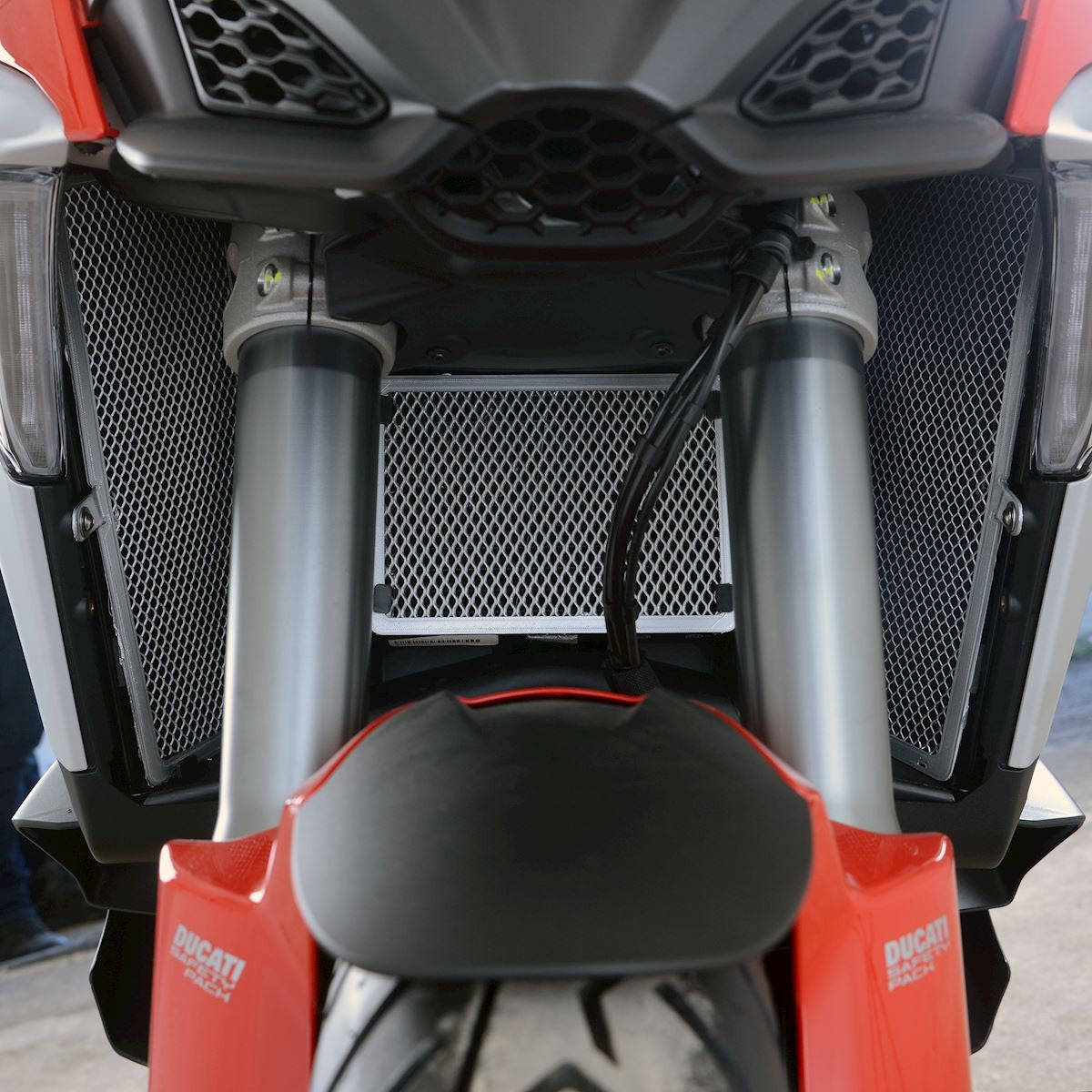 R&G Radiator & Oil Cooler Guard Set (of three) RED - Ducati Multistrada V4 (S) (Sport) '21-