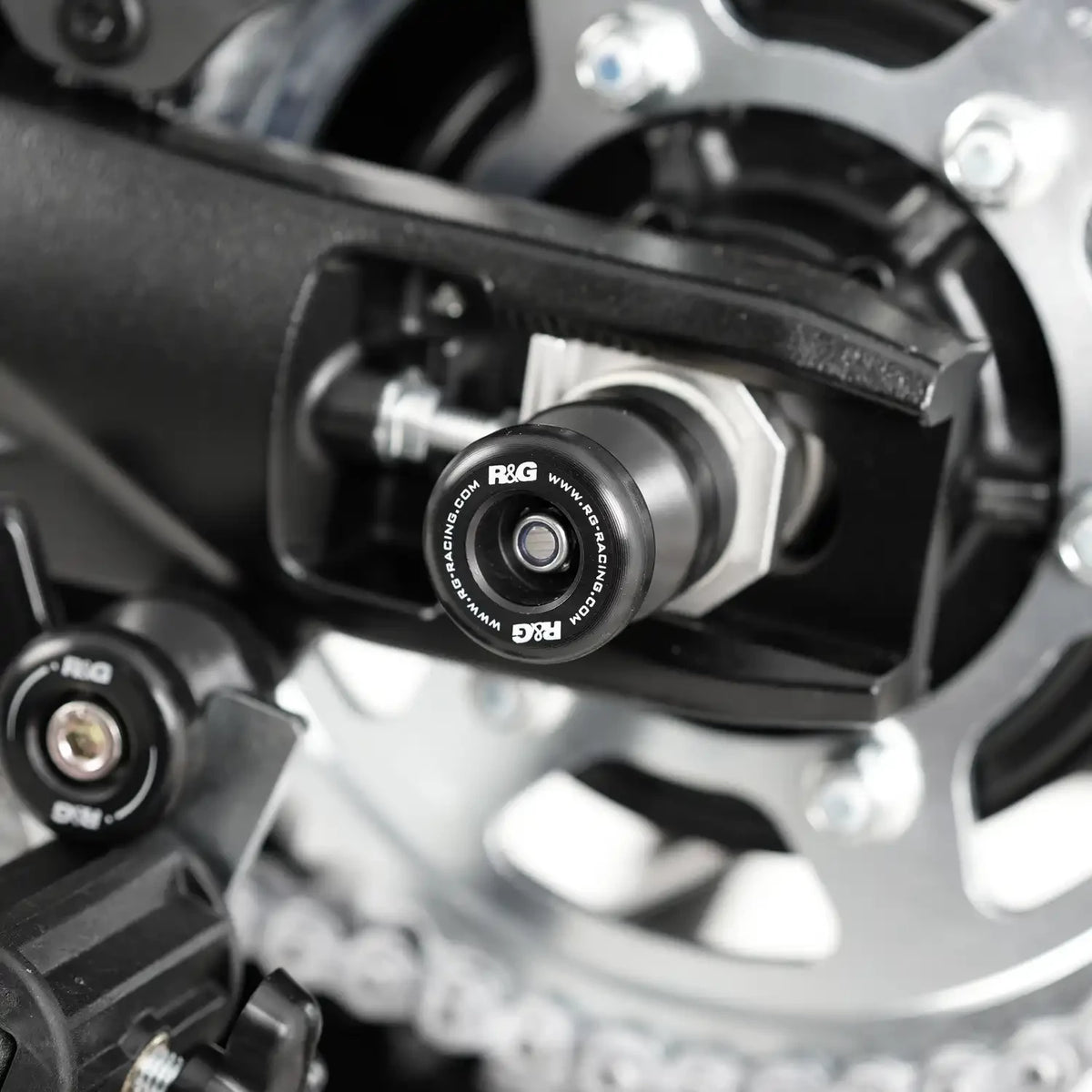R&G Rear Spindle Sliders, Suzuki GSX-8S/V-Strom 800DE 23-